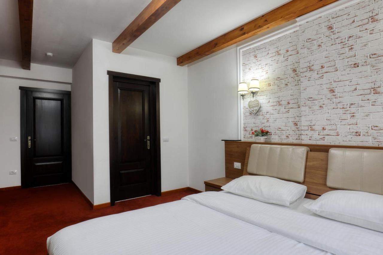 Hotel Ivascu Moisei Zewnętrze zdjęcie